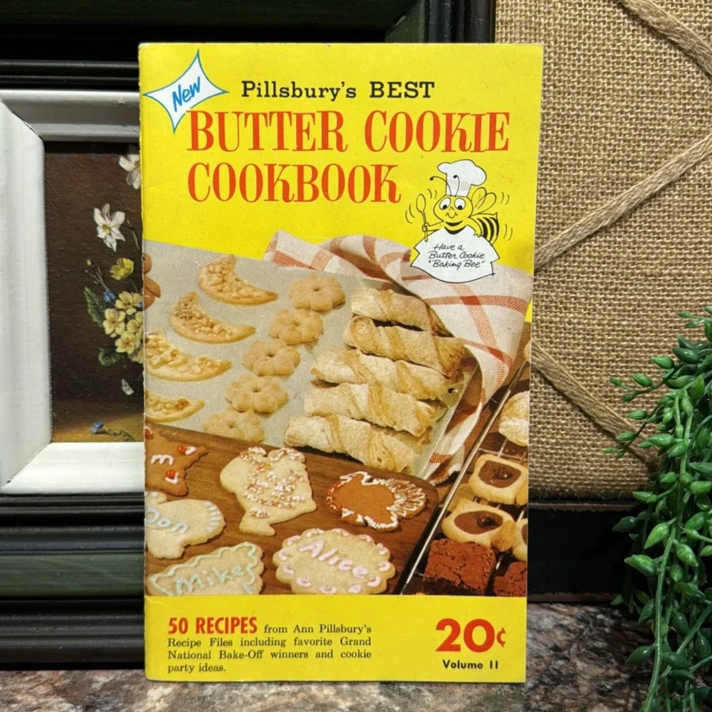 Vintage Pillsbury cookbook